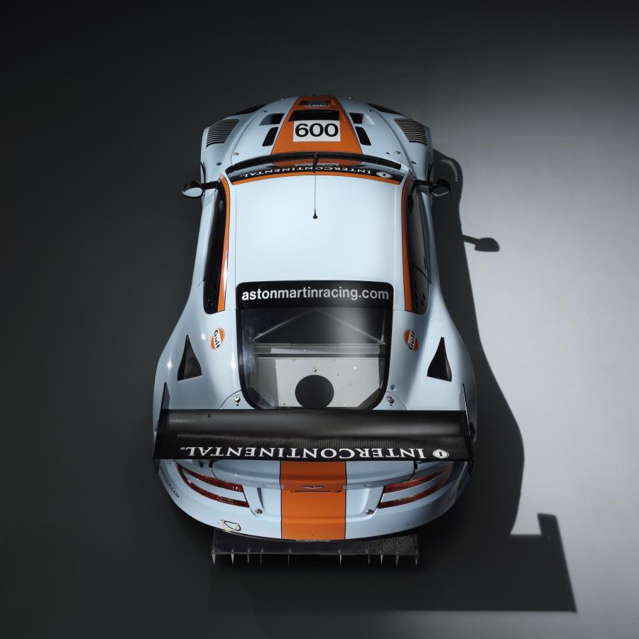  Aston Martin DBR9 Gulf Oil Livery 2008 года  (фото 4 из 26)